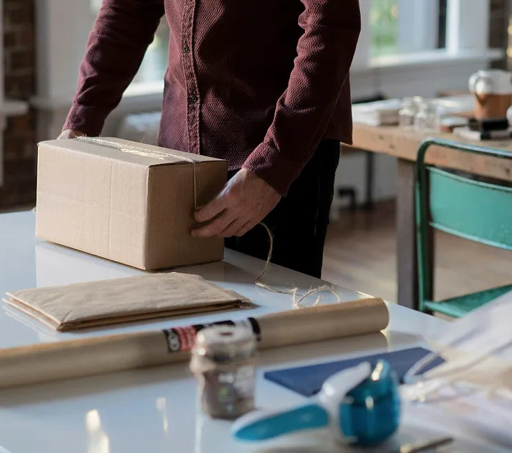 品質の高い検品・補修：作業台のイメージ